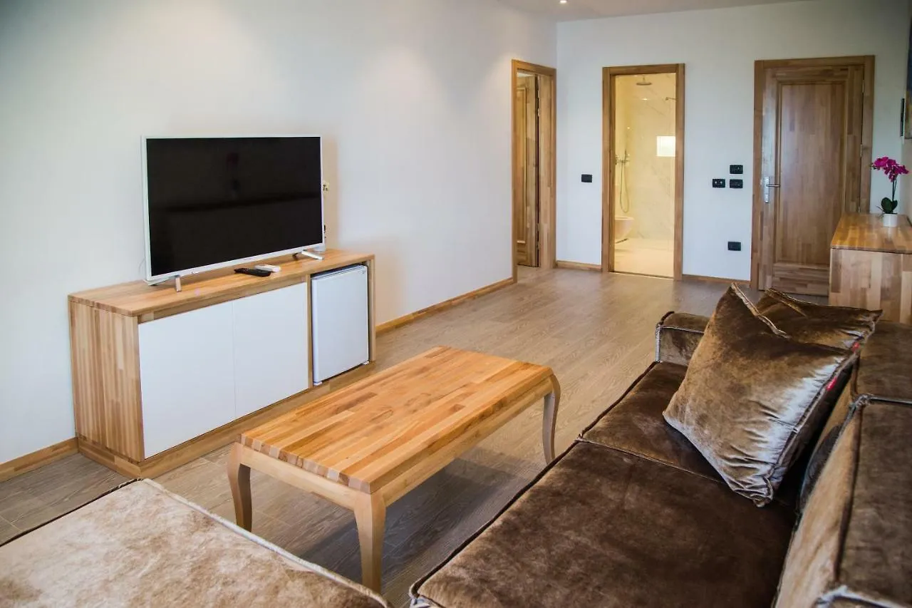 ***  Hotel Syla Shengjin Albania